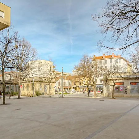 Appartement Lionne-stade Du Lou