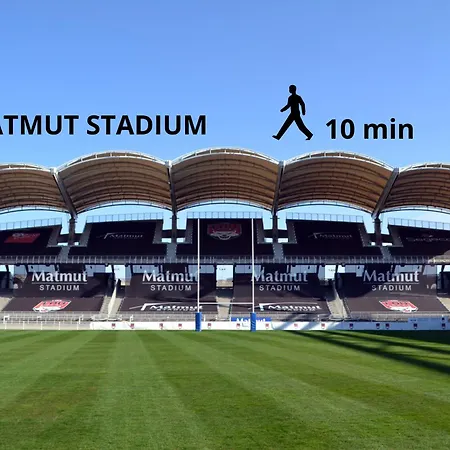 Lionne-stade Du Lou * リヨン